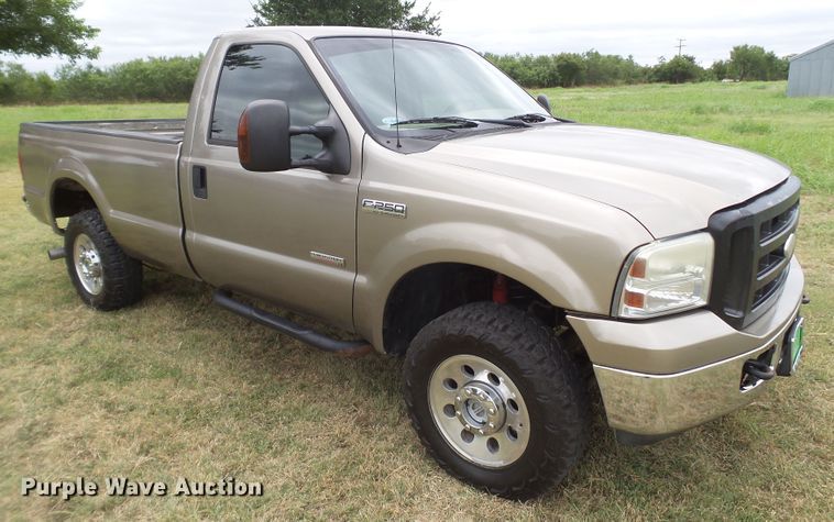 image for item FL9317 2006 Ford F250 Super Duty pickup truck