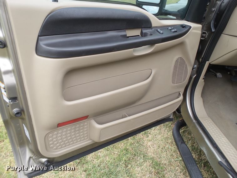 image for item FL9317 2006 Ford F250 Super Duty pickup truck