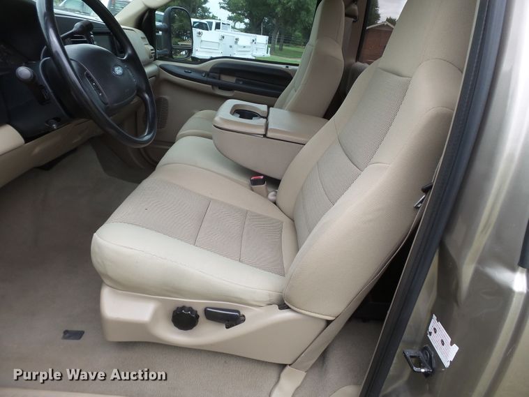 image for item FL9317 2006 Ford F250 Super Duty pickup truck