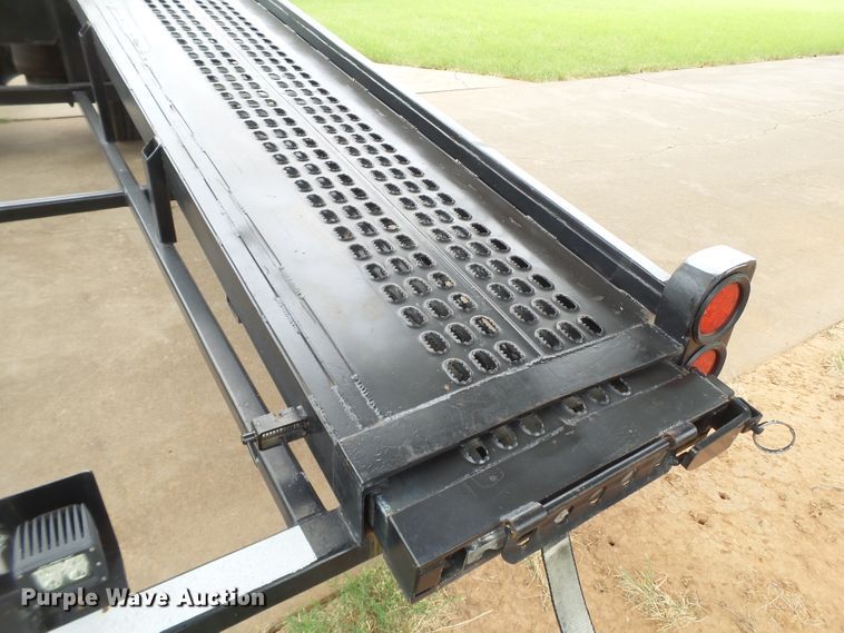 image for item FL9318 2005 Freightliner Business Class M2 car hauler truck