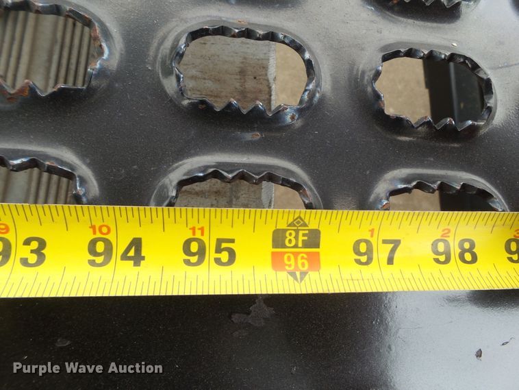 image for item FL9318 2005 Freightliner Business Class M2 car hauler truck