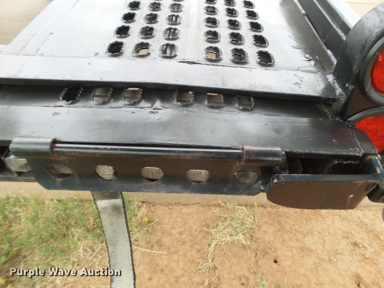 image for item FL9318 2005 Freightliner Business Class M2 car hauler truck