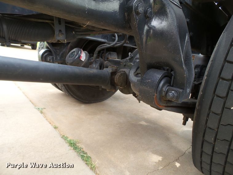 image for item FL9318 2005 Freightliner Business Class M2 car hauler truck