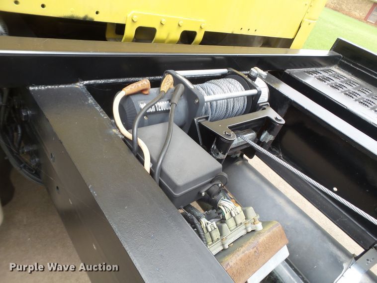 image for item FL9318 2005 Freightliner Business Class M2 car hauler truck