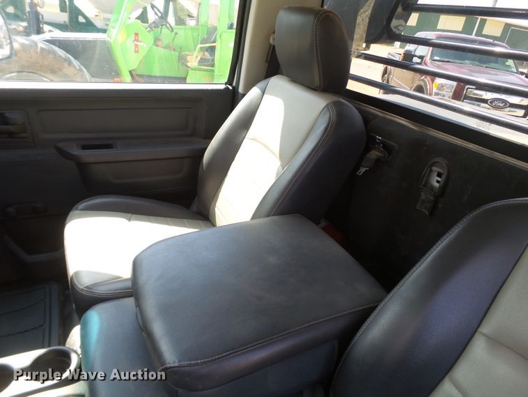 image for item FL9326 2012 Dodge Ram 5500 flatbed truck