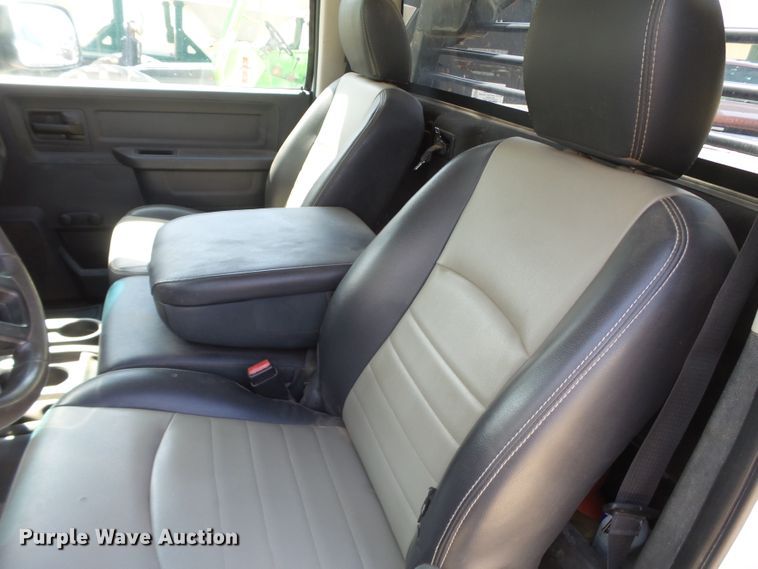 image for item FL9326 2012 Dodge Ram 5500 flatbed truck