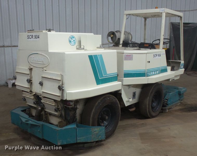 image for item FM9646 Tennant 550 floor scrubber