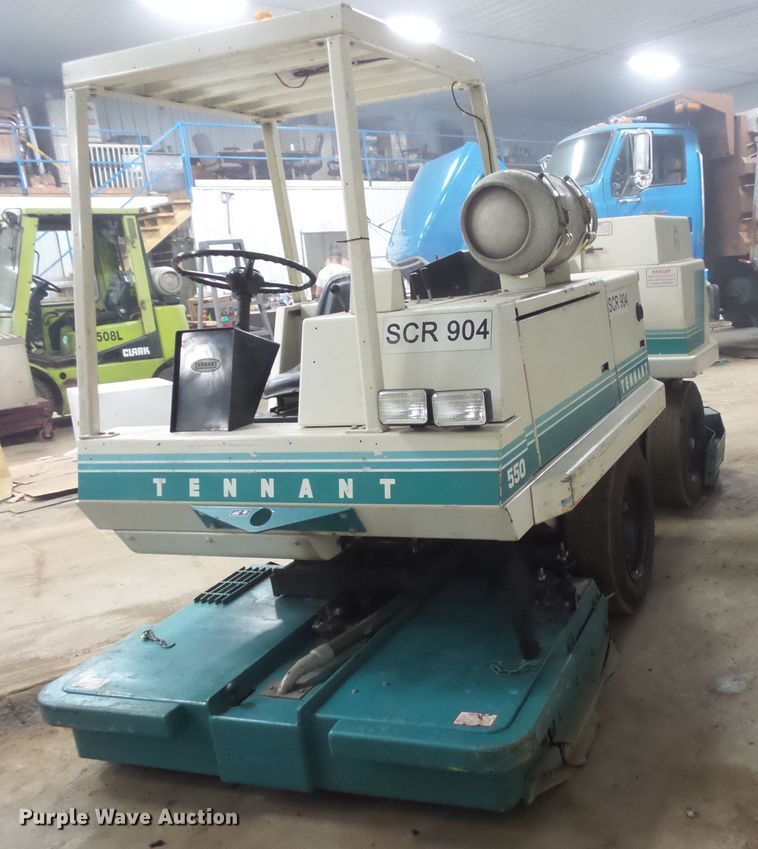 image for item FM9646 Tennant 550 floor scrubber