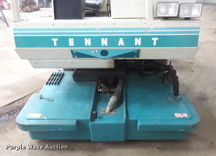image for item FM9646 Tennant 550 floor scrubber