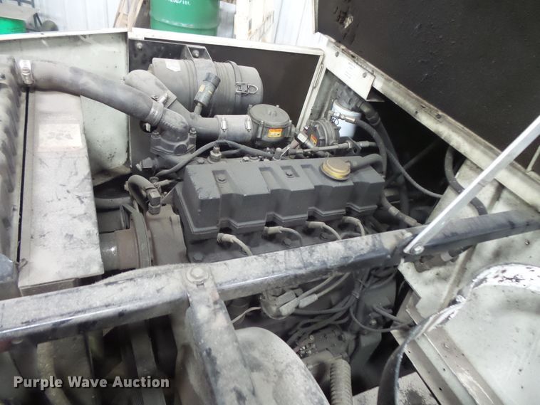 image for item FM9646 Tennant 550 floor scrubber