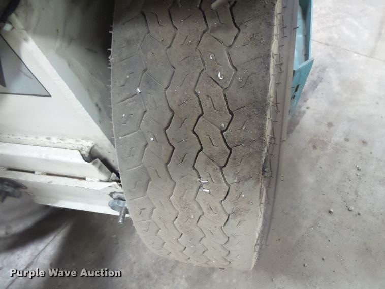 image for item FM9646 Tennant 550 floor scrubber