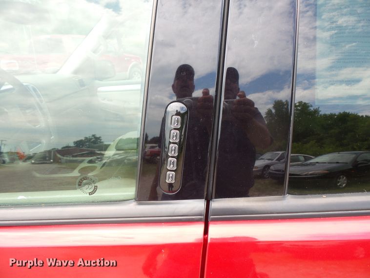 image for item FM9655 2004 Mercury Mountaineer SUV