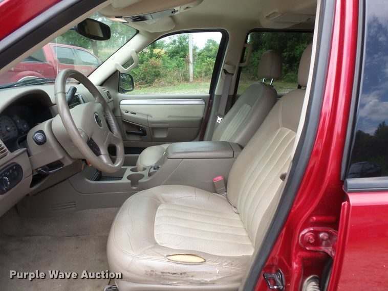 image for item FM9655 2004 Mercury Mountaineer SUV