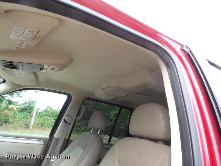 image for item FM9655 2004 Mercury Mountaineer SUV