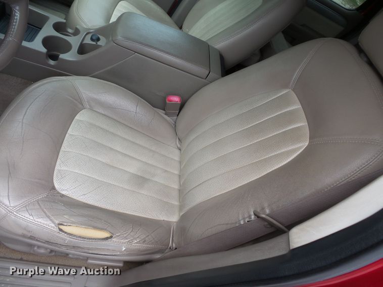 image for item FM9655 2004 Mercury Mountaineer SUV