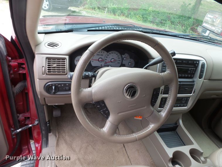 image for item FM9655 2004 Mercury Mountaineer SUV