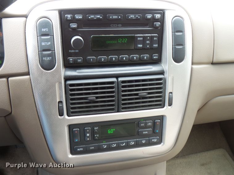 image for item FM9655 2004 Mercury Mountaineer SUV