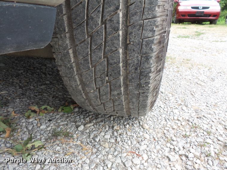 image for item FM9655 2004 Mercury Mountaineer SUV