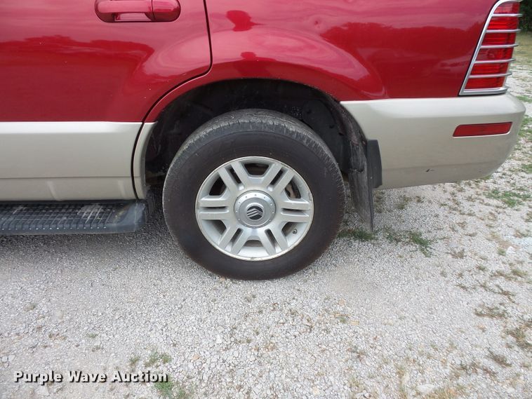 image for item FM9655 2004 Mercury Mountaineer SUV
