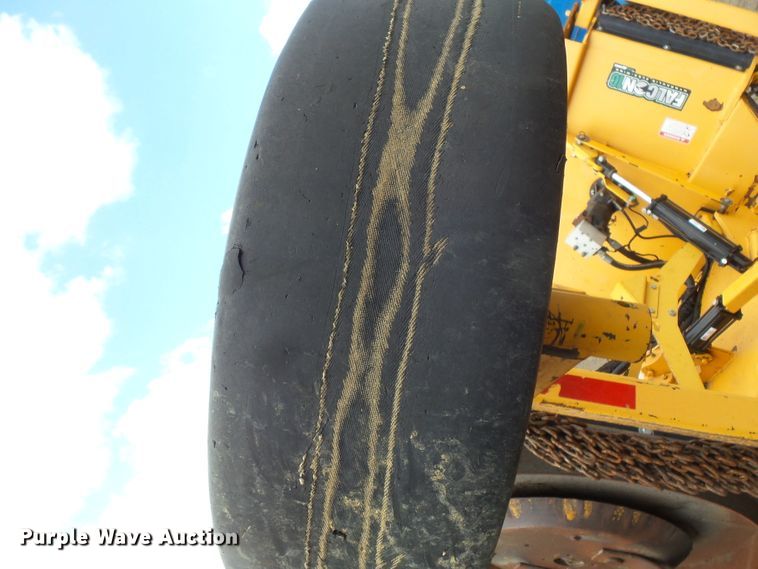 image for item FM9673 Alamo FLN15 batwing rotary mower