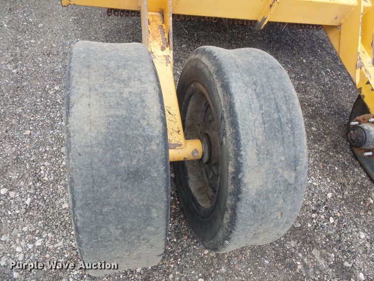 image for item FM9673 Alamo FLN15 batwing rotary mower