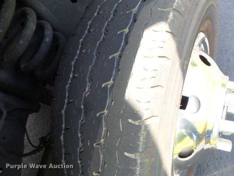 image for item FM9674 2013 Ford Econoline E350 shuttle bus