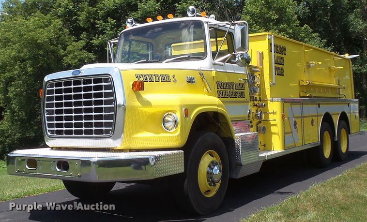 image for item FM9675 1985 Ford 9000 pumper / tanker fire truck