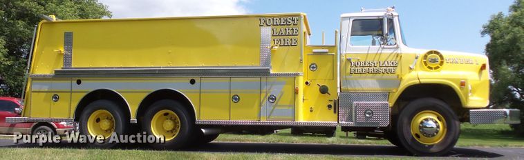 image for item FM9675 1985 Ford 9000 pumper / tanker fire truck