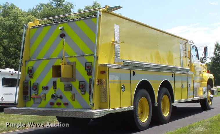 image for item FM9675 1985 Ford 9000 pumper / tanker fire truck
