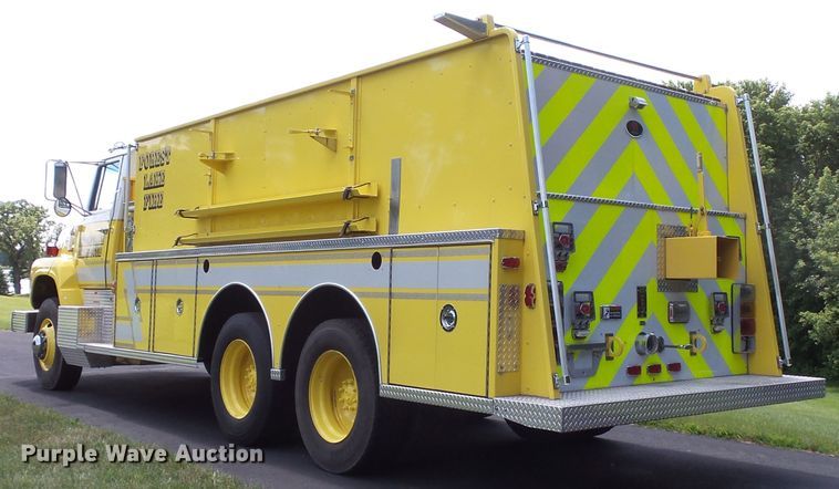image for item FM9675 1985 Ford 9000 pumper / tanker fire truck