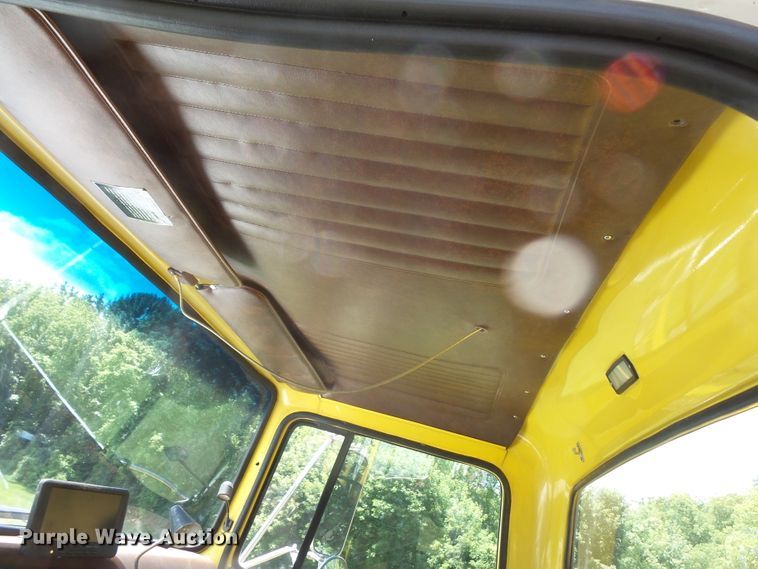 image for item FM9675 1985 Ford 9000 pumper / tanker fire truck