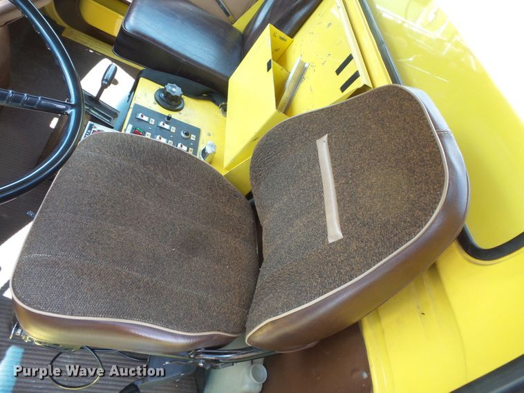 image for item FM9675 1985 Ford 9000 pumper / tanker fire truck