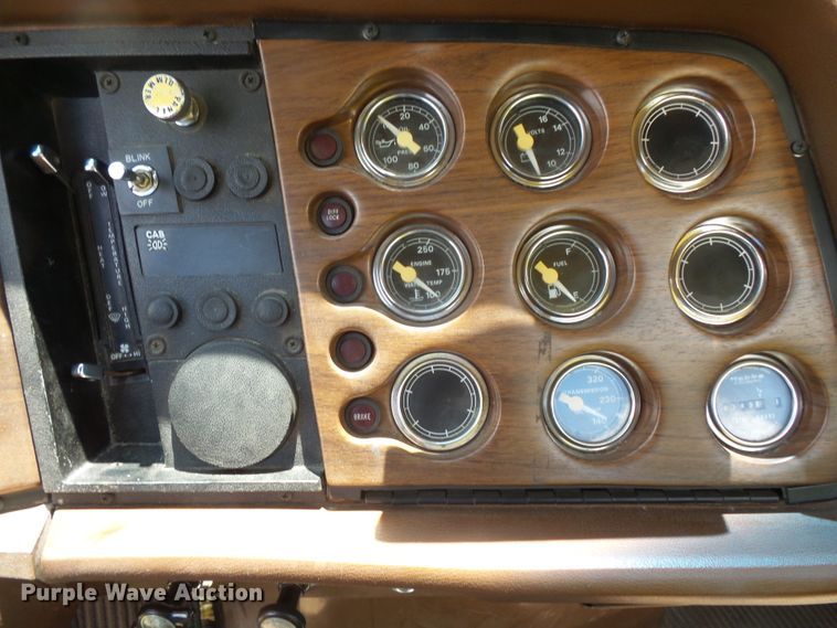 image for item FM9675 1985 Ford 9000 pumper / tanker fire truck