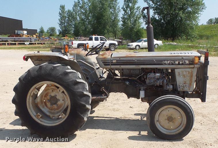 image for item FM9684 White Field Boss tractor