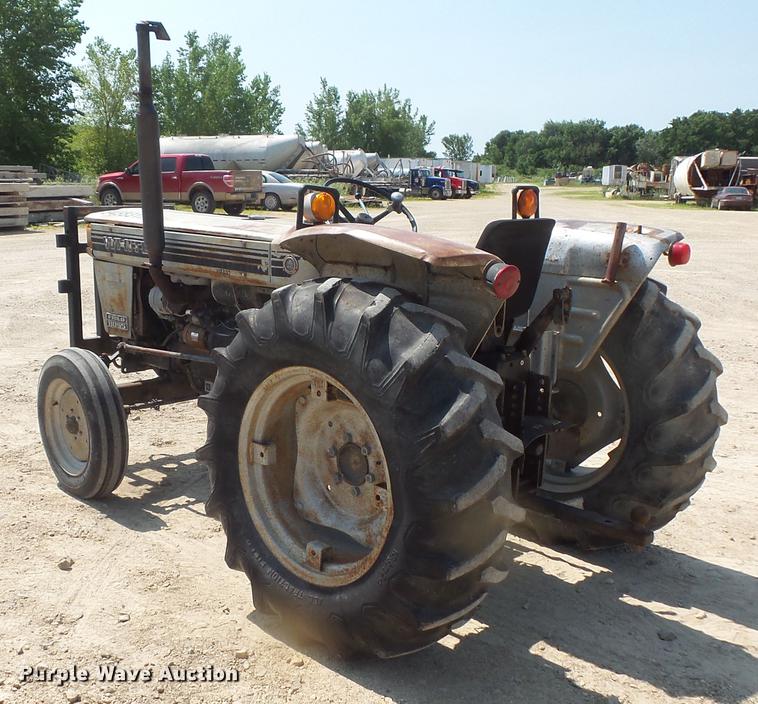 image for item FM9684 White Field Boss tractor
