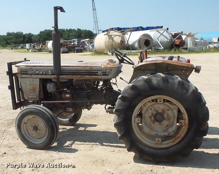image for item FM9684 White Field Boss tractor