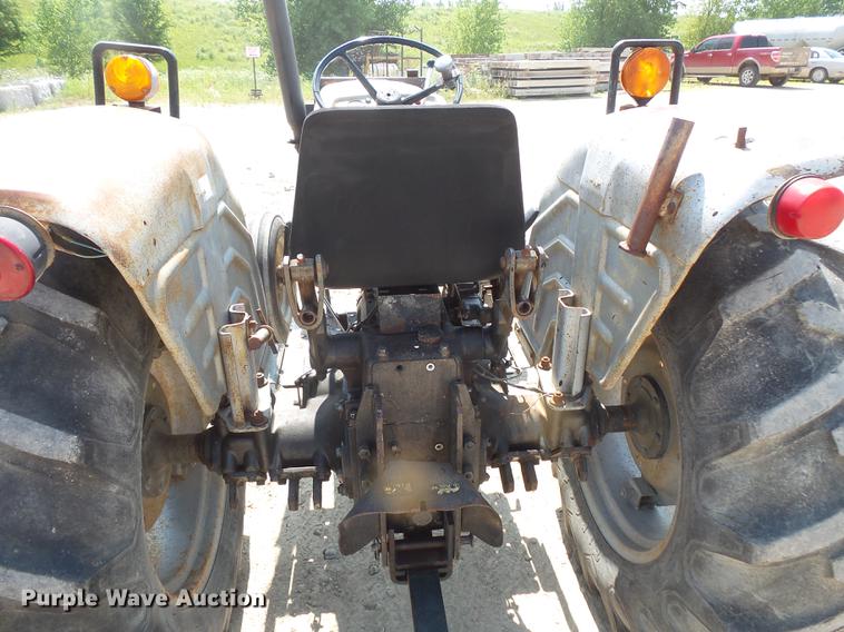 image for item FM9684 White Field Boss tractor