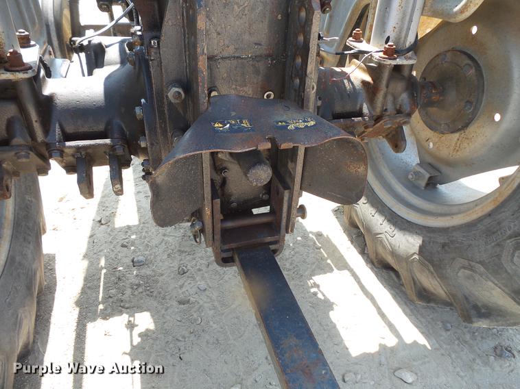 image for item FM9684 White Field Boss tractor