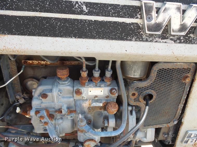 image for item FM9684 White Field Boss tractor