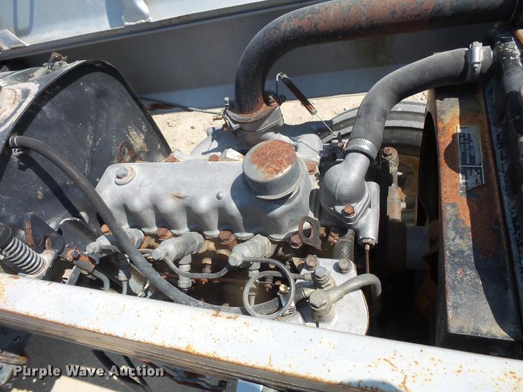 image for item FM9684 White Field Boss tractor