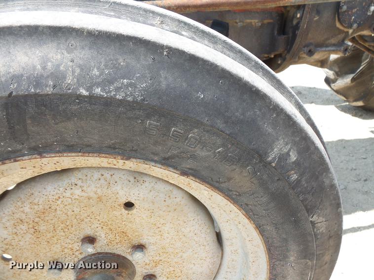 image for item FM9684 White Field Boss tractor