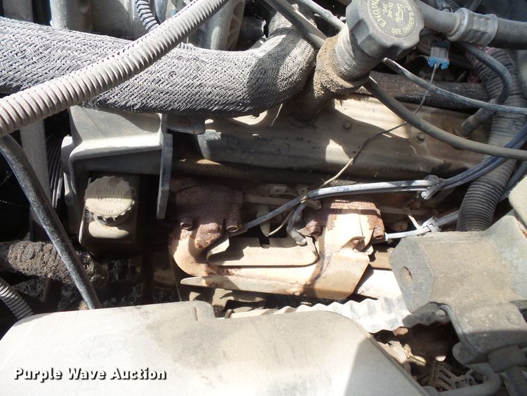 image for item FM9737 2000 Chevrolet C2500 pickup truck