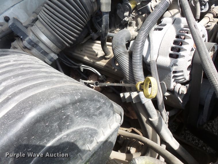 image for item FM9737 2000 Chevrolet C2500 pickup truck