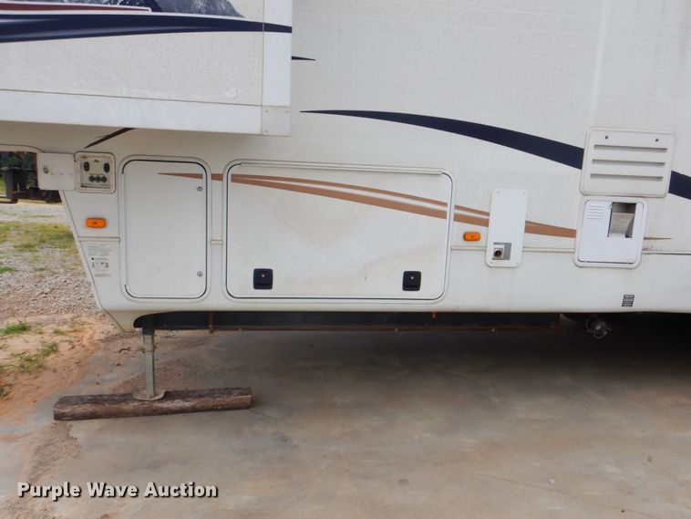 image for item FT9288 2012 Keystone Mountaineer camper