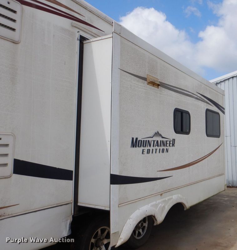 image for item FT9288 2012 Keystone Mountaineer camper