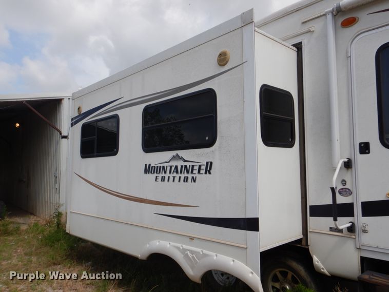 image for item FT9288 2012 Keystone Mountaineer camper