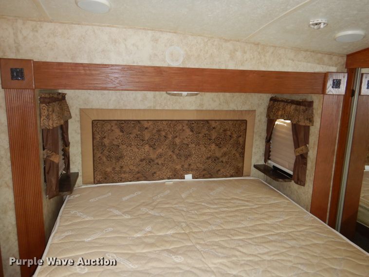 image for item FT9288 2012 Keystone Mountaineer camper