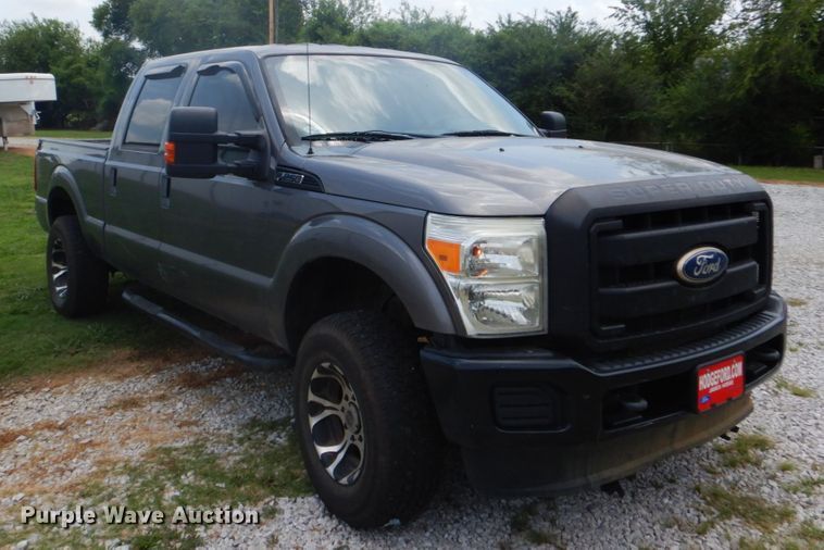 image for item FT9299 2011 Ford F250 Super Duty Crew Cab pickup truck