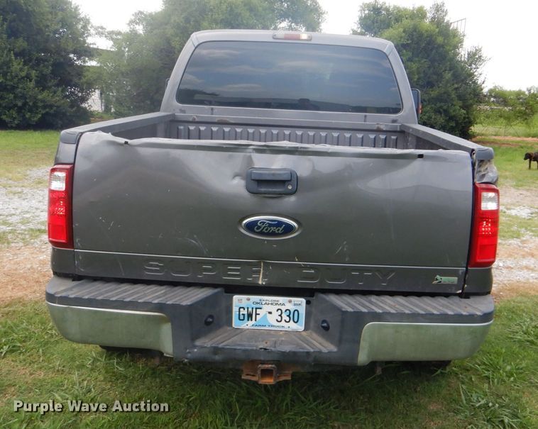 image for item FT9299 2011 Ford F250 Super Duty Crew Cab pickup truck