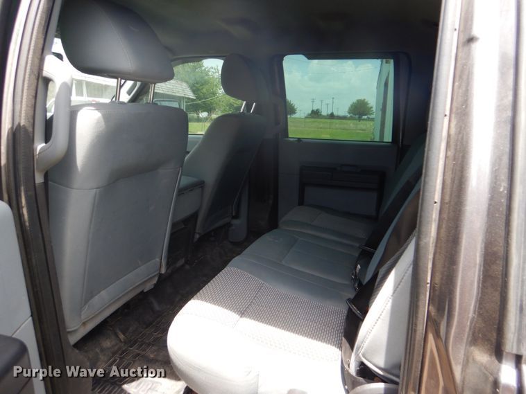 image for item FT9299 2011 Ford F250 Super Duty Crew Cab pickup truck